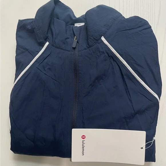 Lululemon Athletica License to Train Lightweight Jacket True Navy Size 4 - Picture 3 of 8